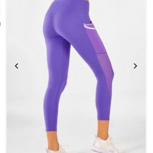 Trinity Mid-Rise Pocket 7/8 leggings 💥